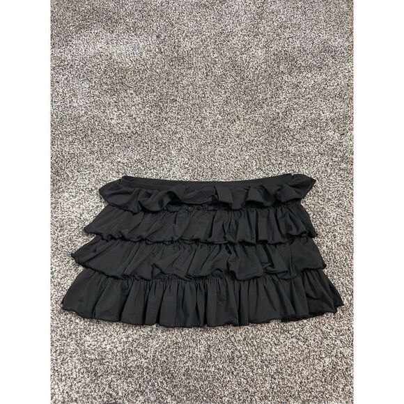 Urban Outfitters out from under black skirt size small C34-19 - Picture 2 of 5